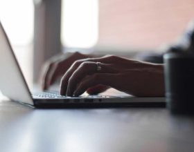 5 Reasons Why You Should Launch a Print-on-Demand Business start a print on demand business
