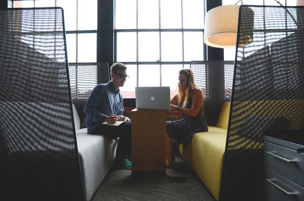 communicating your requirements with freelance web designer